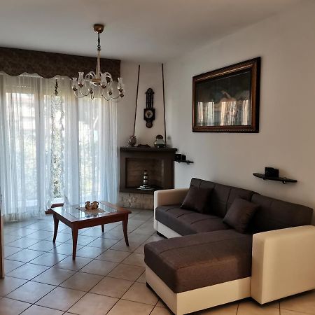 Ferienwohnung Il Tulipano San Bartolomeo Al Mare Exterior foto