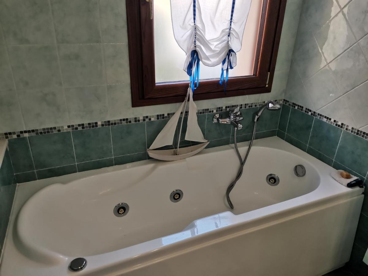 Ferienwohnung Il Tulipano San Bartolomeo Al Mare Exterior foto