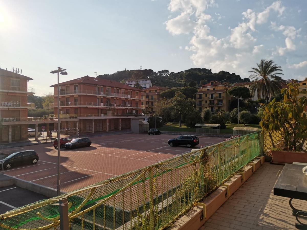 Ferienwohnung Il Tulipano San Bartolomeo Al Mare Exterior foto